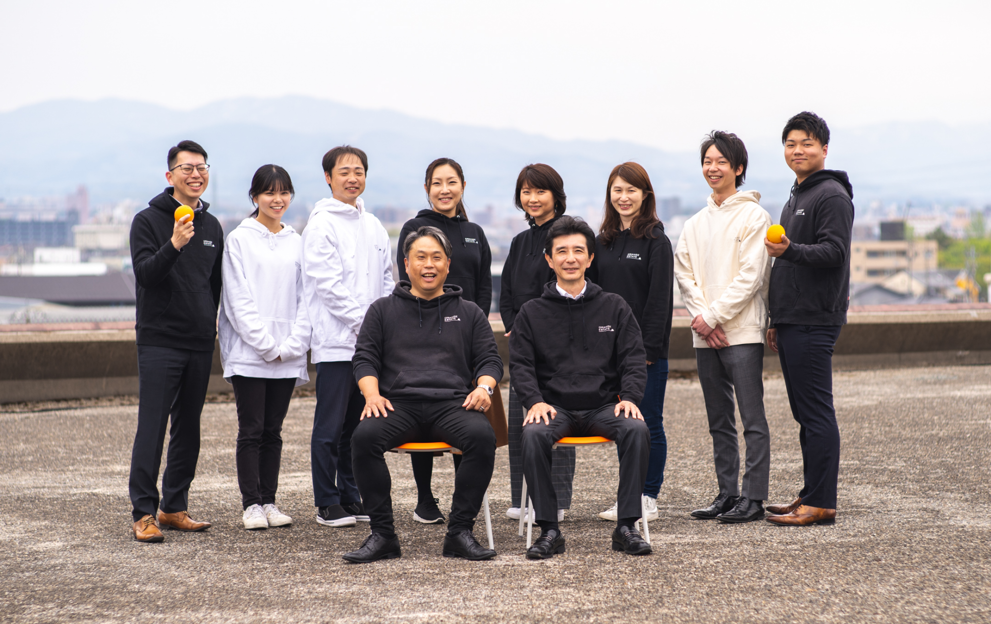 スタッフ集合写真イメージ